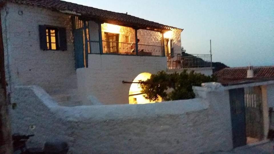 Lovely Traditionnal House With Sea View Tirós Exteriér fotografie