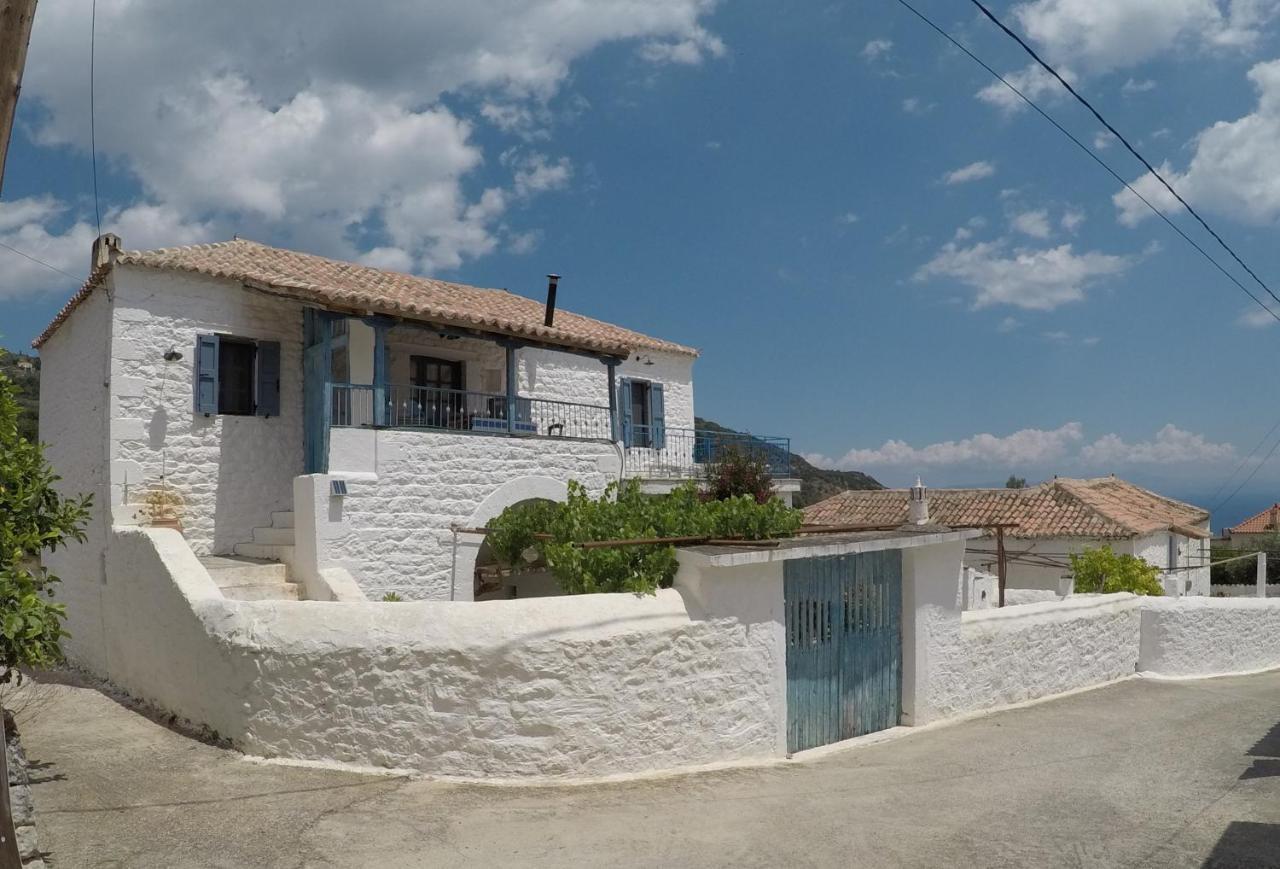 Lovely Traditionnal House With Sea View Tirós Exteriér fotografie